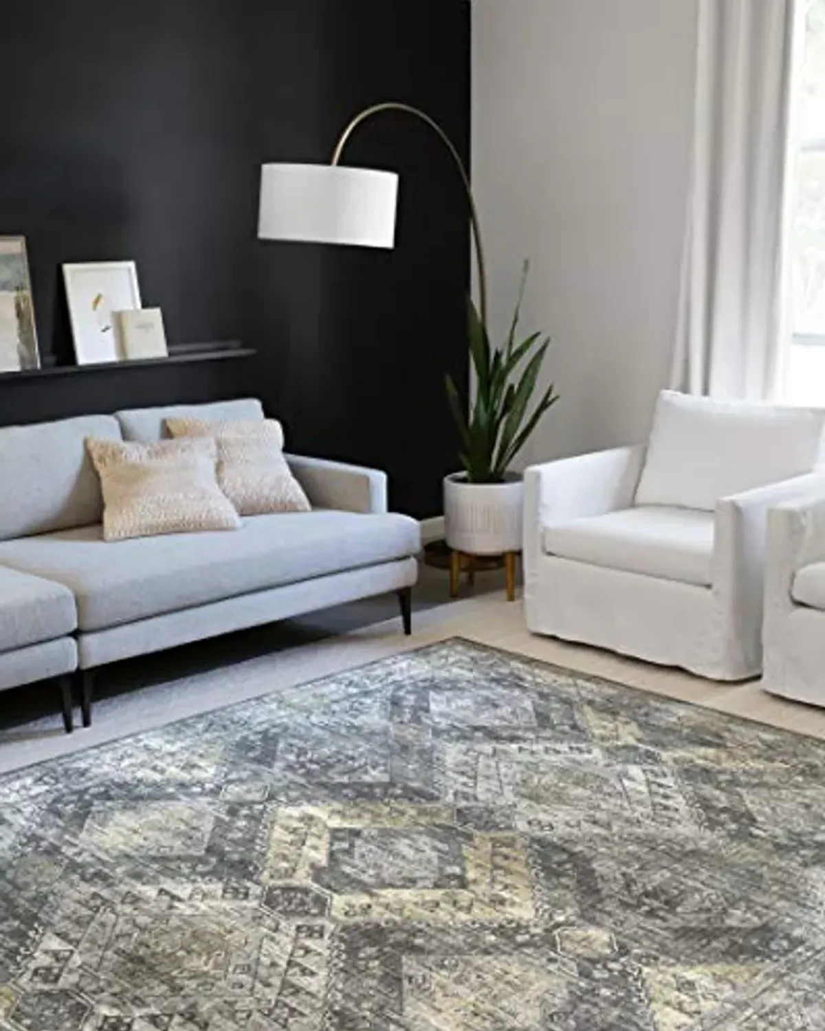 Loloi Skye Collection 2'-6" x 7'-6" Runner Rug in Graphite / Silver - Soft Thick Area Rug, Vintage Inspired Distressed Area Rug, Non-Shedding Rug for Living Room, Bedroom, Dining Area