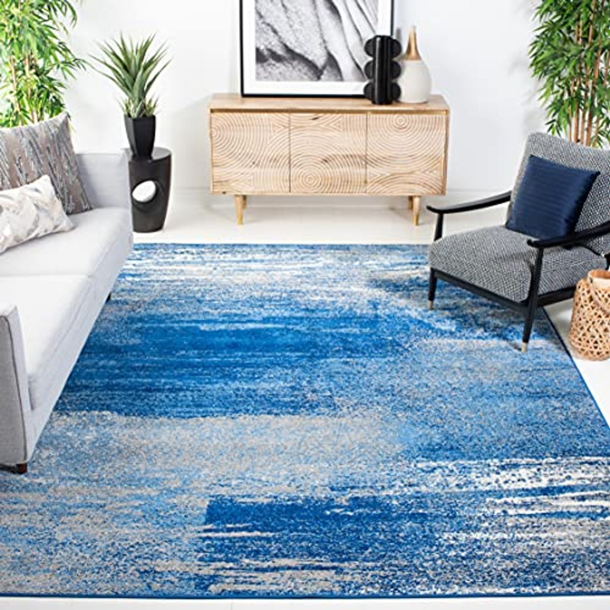 SAFAVIEH Adirondack Collection Area Rug - 6' x 9', Silver & Blue, Modern Abstract Design, Non-Shedding & Easy Care, Ideal for High Traffic Areas in Living Room, Bedroom (ADR112F)