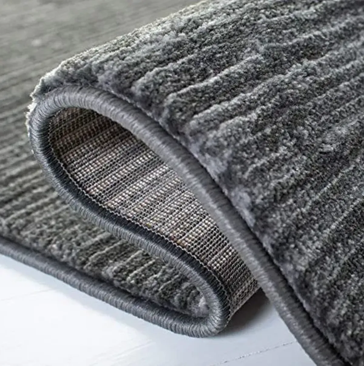 SAFAVIEH Vision Collection Runner Rug - 2'2" x 8', Grey, Modern Ombre Design, Non-Shedding & Easy to Clean, Ideal for Entryway, Foyer, Bedroom, Hallway (VSN606D)