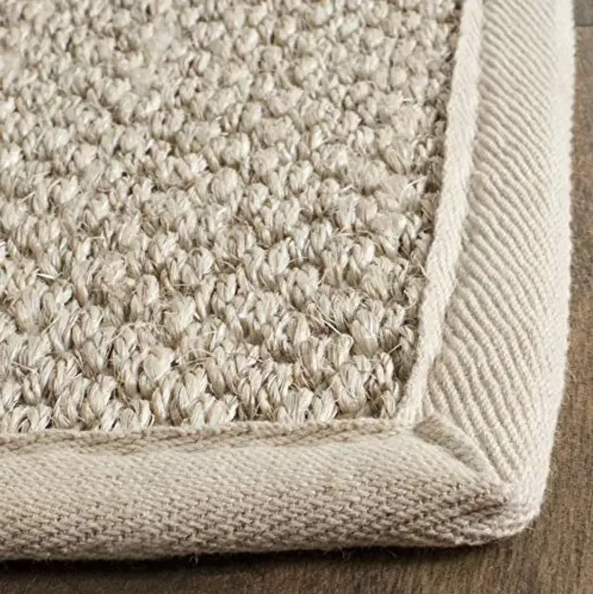 SAFAVIEH Natural Fiber Collection Runner Rug - 2'6" x 6', Marble & Beige, Sisal, Woven Design with Border (NF143C)