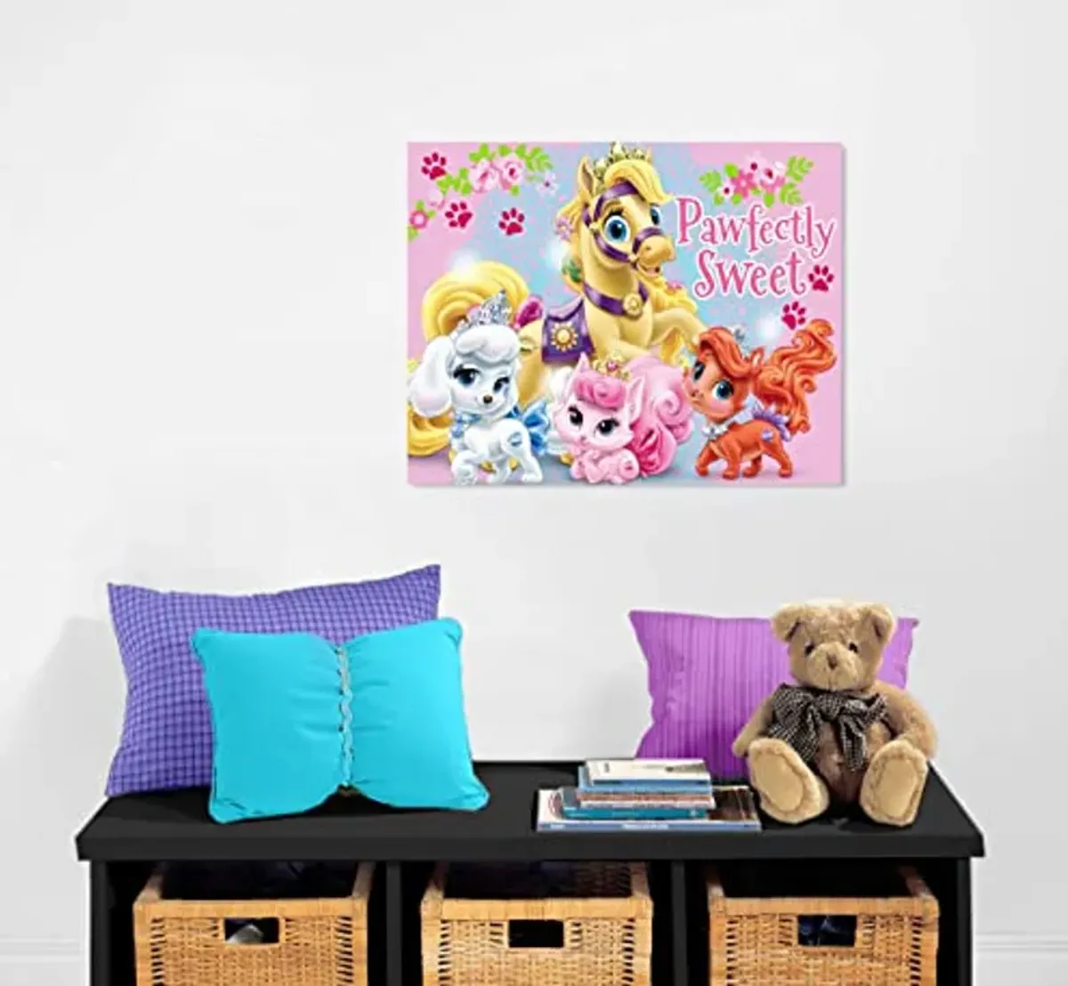 Idea Nuova Palace Pets LED Canvas Hanging Wall Art, Children's Home Décor