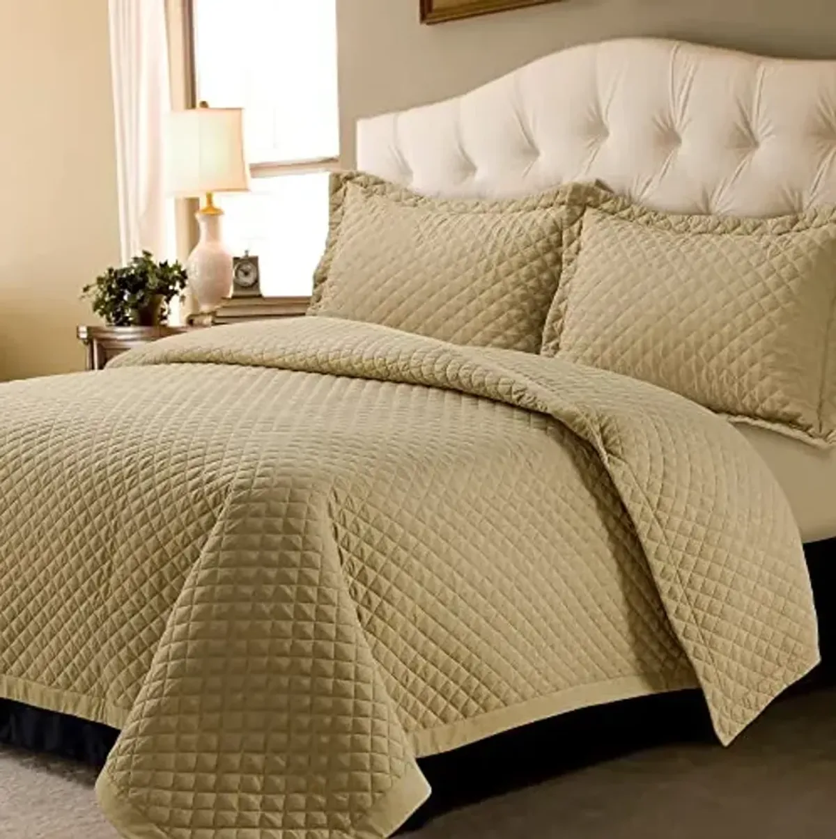 Tribeca Living Brisbane Oversized King Quilt Bedding Set, Solid 3-Piece Quilted Bedspread Coverlet with Matching Pillow Shams, Super Soft, Fade and Wrinkle Resistant Quilts, Cashmere