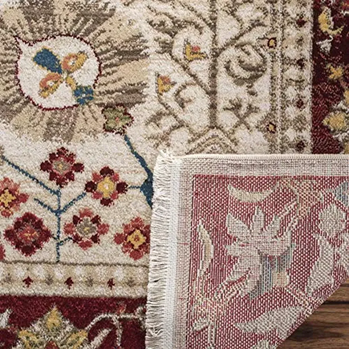 SAFAVIEH Kashan Collection Area Rug - 5'1" x 7'5", Ivory & Red, Traditional Oriental Design, Non-Shedding & Easy Care, Ideal for High Traffic Areas in Living Room, Bedroom (KSN303D)
