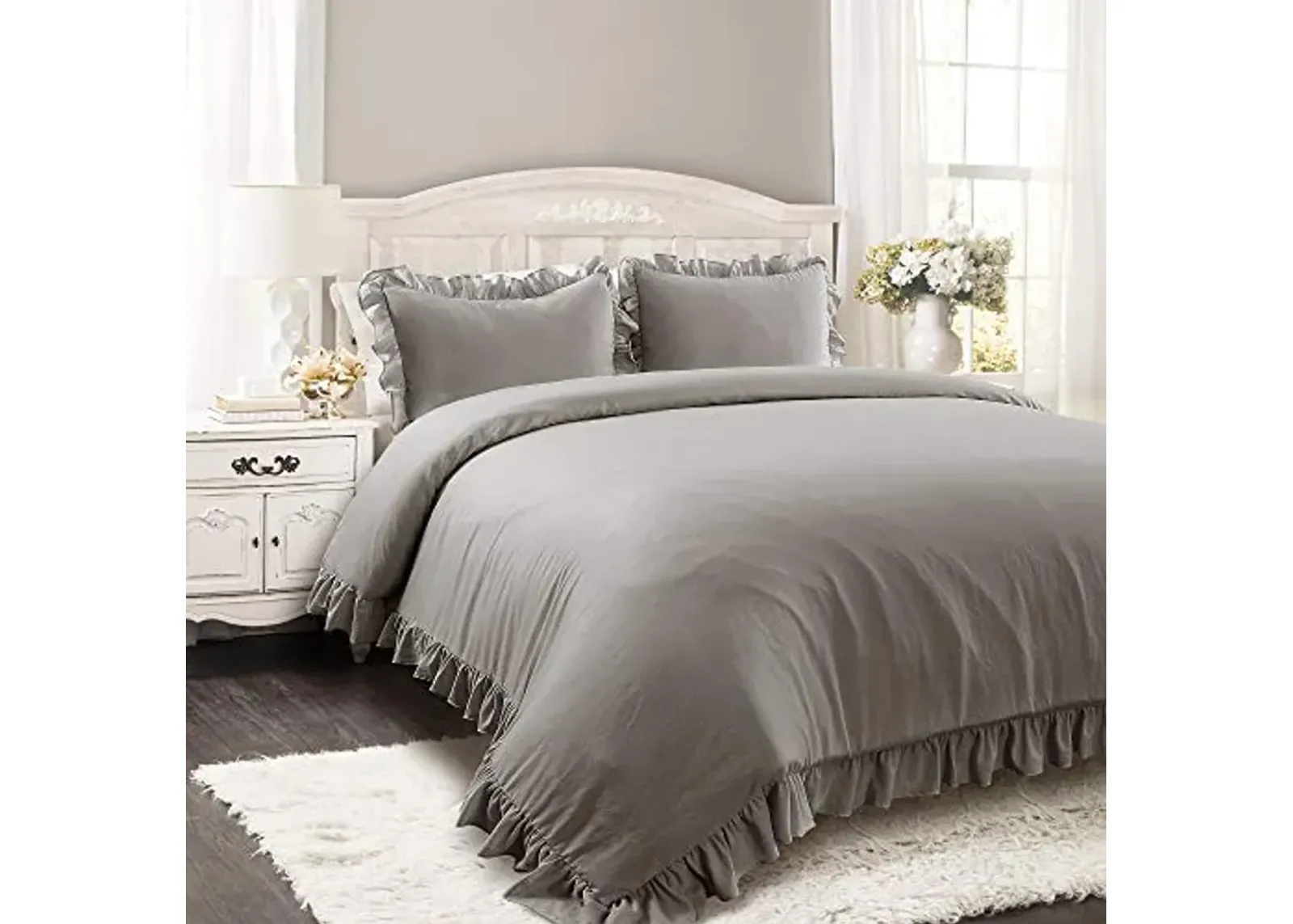 Lush Decor Reyna Ruffle Comforter Set - 3 Piece Cozy Ruffled Bedding Set - Timeless Elegance and Comfort for Bedroom - King, Gray