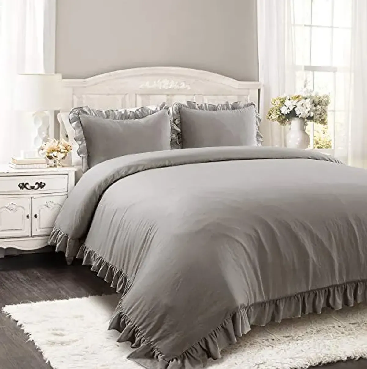 Lush Decor Reyna Ruffle Comforter Set - 3 Piece Cozy Ruffled Bedding Set - Timeless Elegance and Comfort for Bedroom - King, Gray