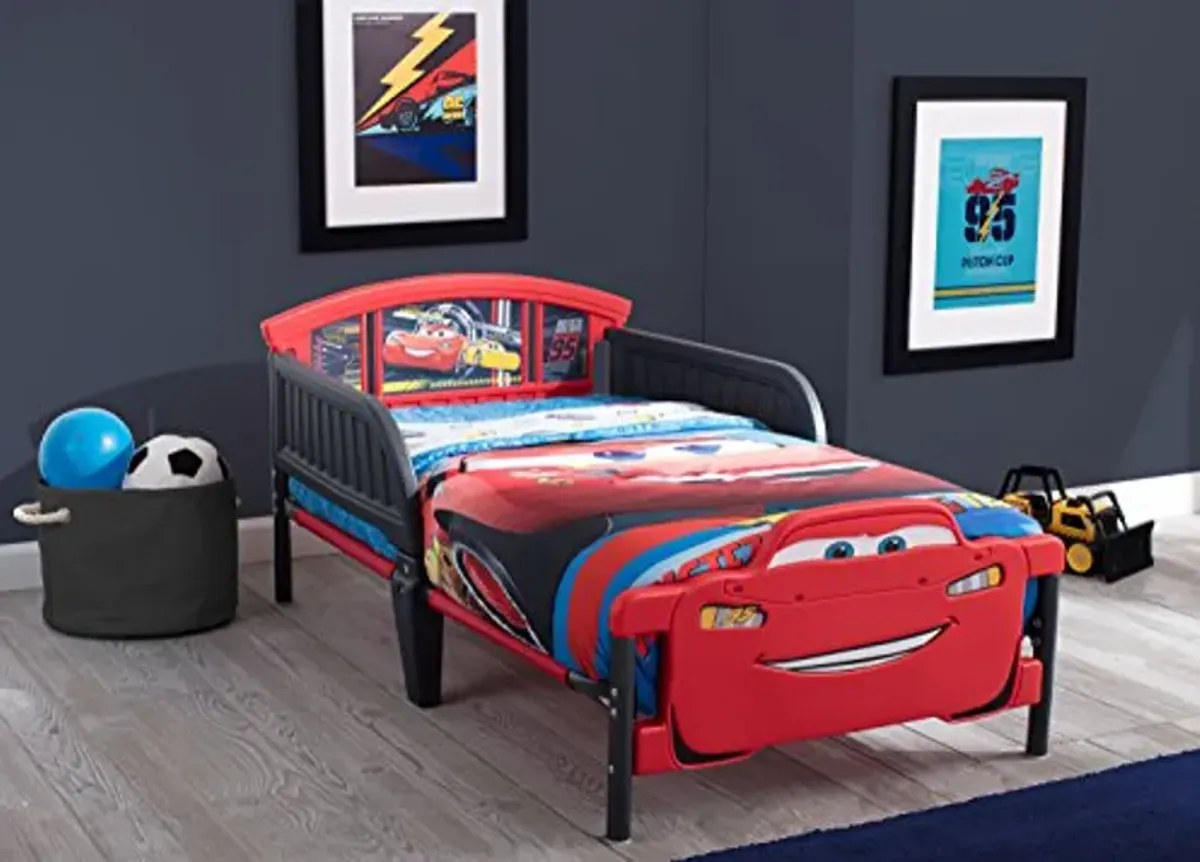 Delta Children 3D-Footboard Toddler Bed, Disney/Pixar Cars 3