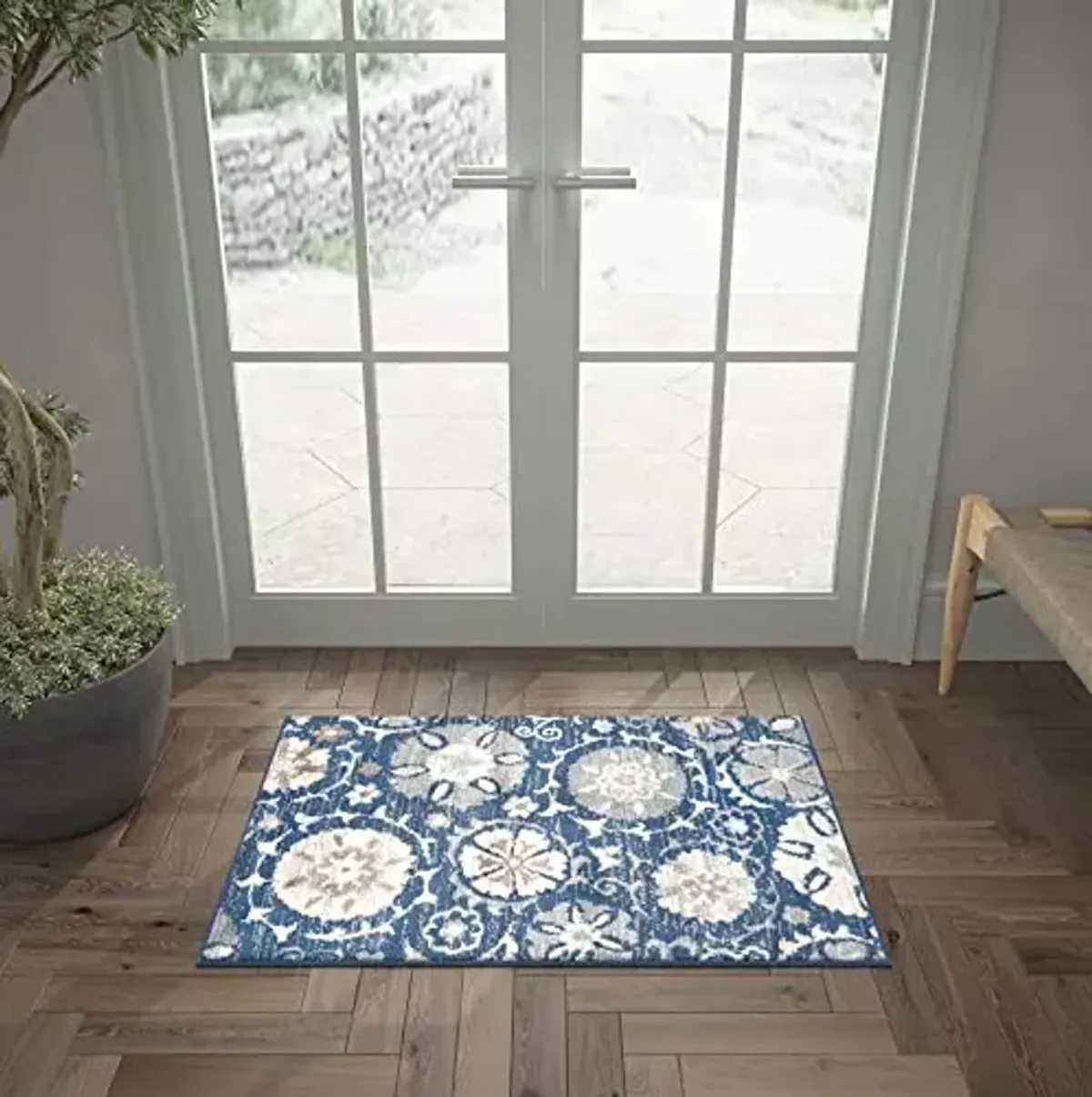 Wendy Transitional Floral Navy Scatter Mat Rug, 2' x 3'