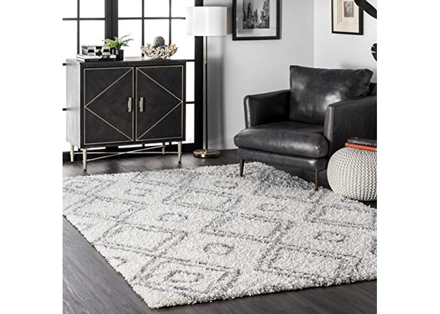 nuLOOM OZSG18A Soft and Plush Moroccan Trellis Iola Shag Rug, 3' x 5', White