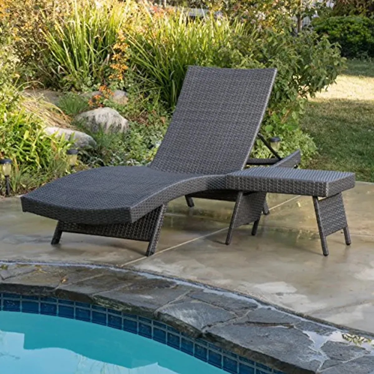 Christopher Knight Home 660 Salem Outdoor Wicker Adjustable Chaise Lounge And Table Set, Grey