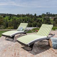 Christopher Knight Home 622 Salem Chaise Wicker Lounge