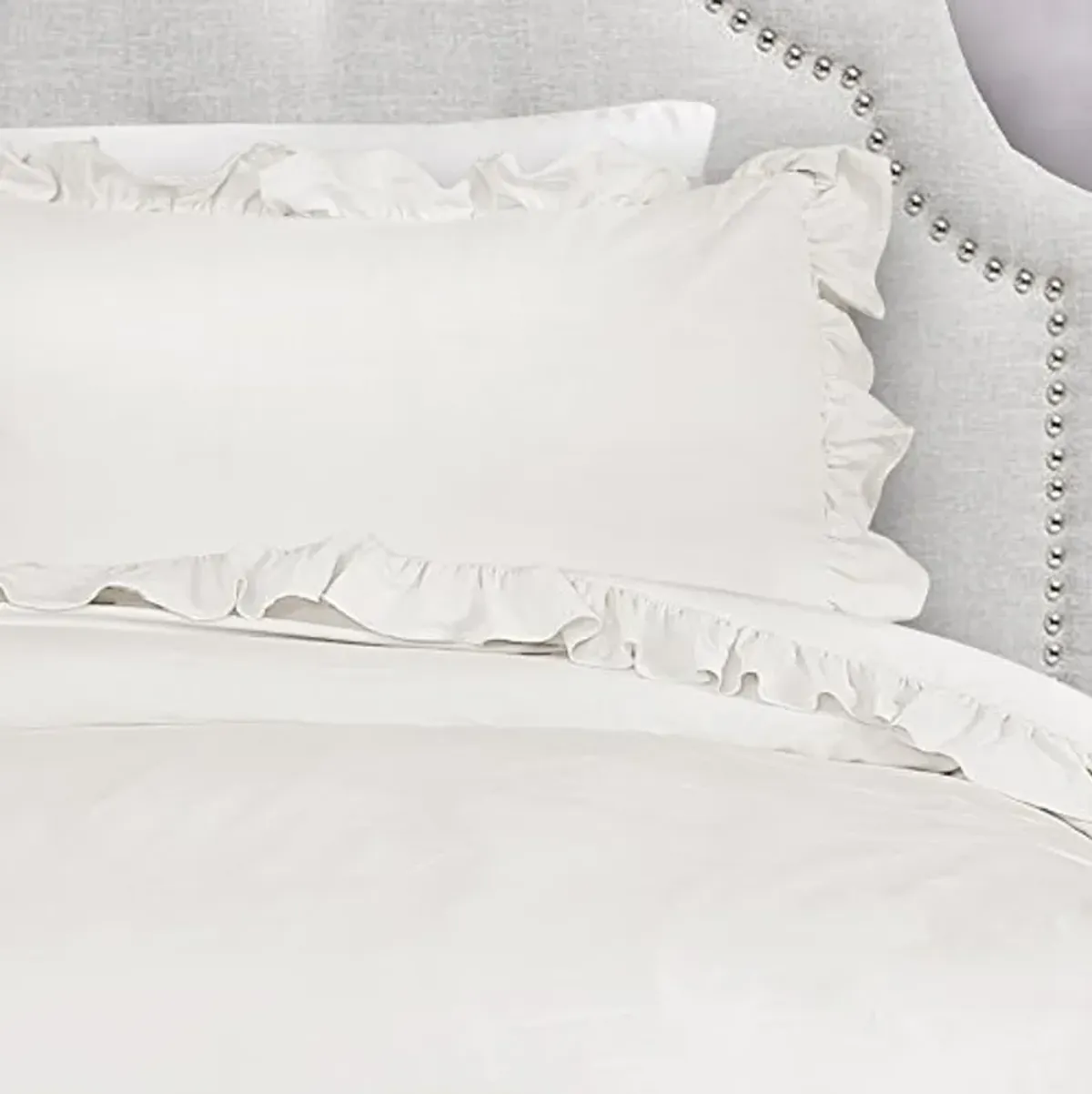 Lush Decor Reyna Ruffle Comforter Set - 2 Piece Cozy Ruffled Bedding Set - Timeless Elegance and Comfort for Dorm Room - Twin XL, White