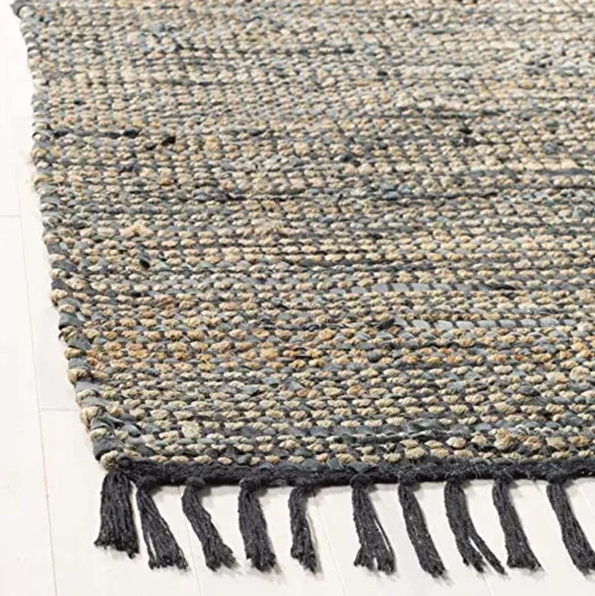 SAFAVIEH Vintage Leather Collection Area Rug - 5' x 8', Grey, Handmade Boho Fringe Leather & Jute, Ideal for High Traffic Areas in Living Room, Bedroom (VTL203F)