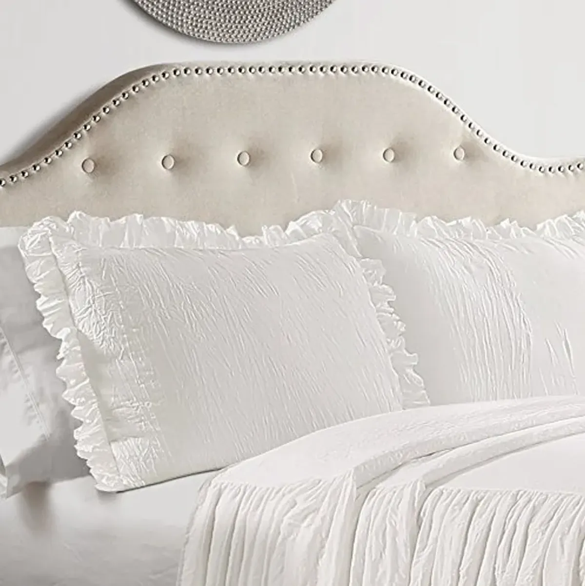 Lush Decor Ruffle Skirt Bedspread Set - 3 Piece Luxurious Farmhouse Bedding Set - Elegant, Charming Ruffle Detail - Timeless Style & Classic Design - Soft and Lightweight - Queen, White