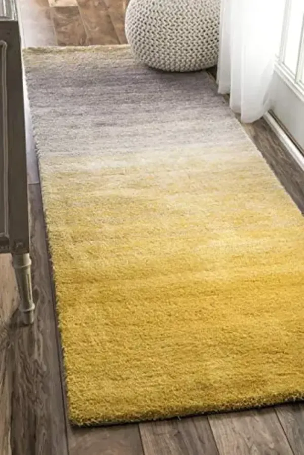 nuLOOM Handmade Ombre Shag Runner Rug, 2' 6" x 6', Yellow