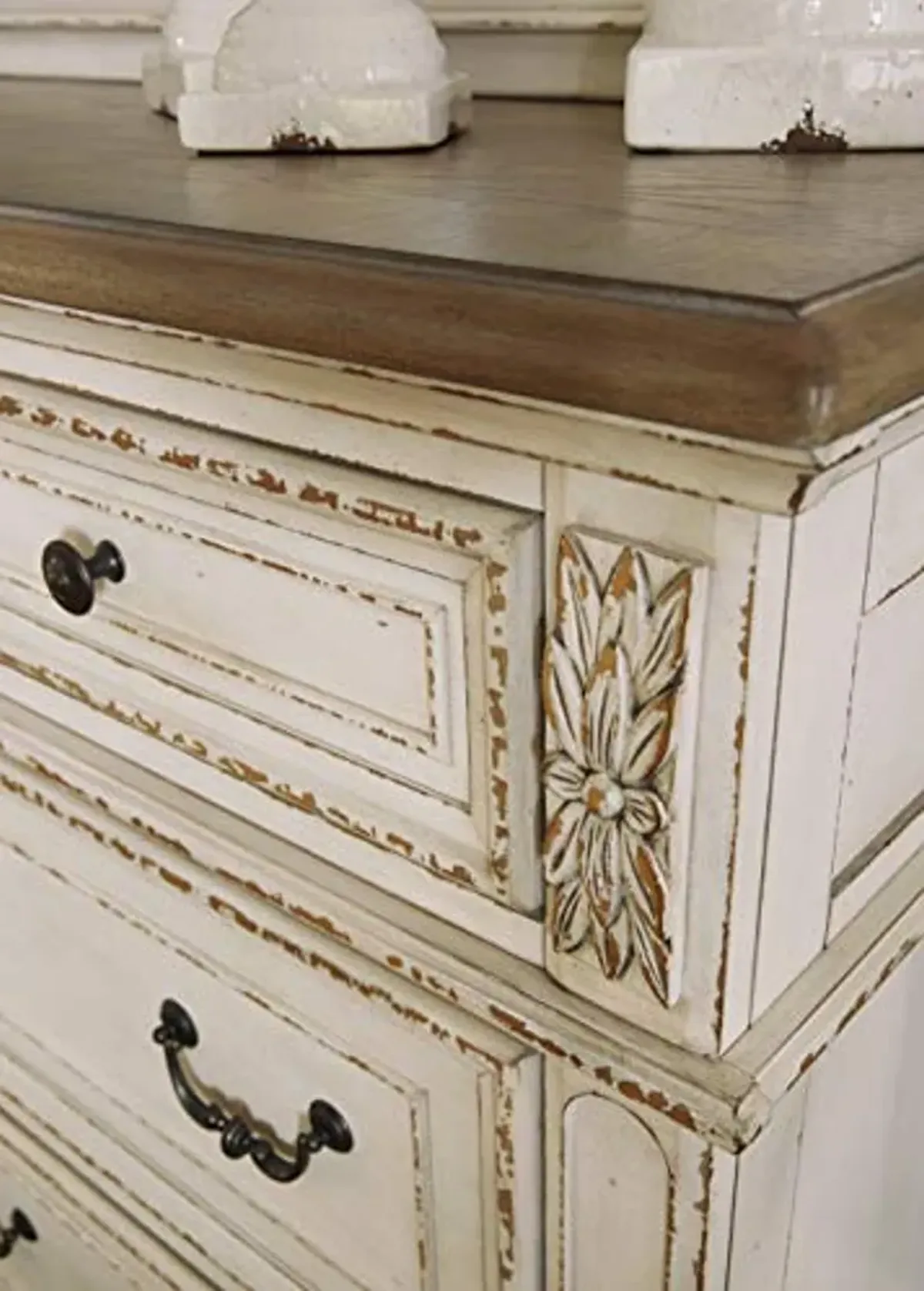 Signature Design by Ashley Realyn French Country 7 Drawer Two Tone Dresser, Chipped White