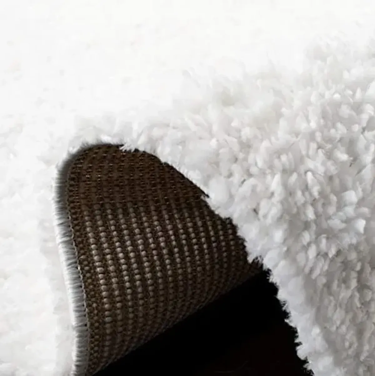 SAFAVIEH Area Rug 8x10 - August Shag Collection - Large - White, Solid Pattern, Non-Shedding & Easy Cleaning, Plush Thick Pile, Ideal for Living Room, Bedroom, Dining Space (AUG900A)