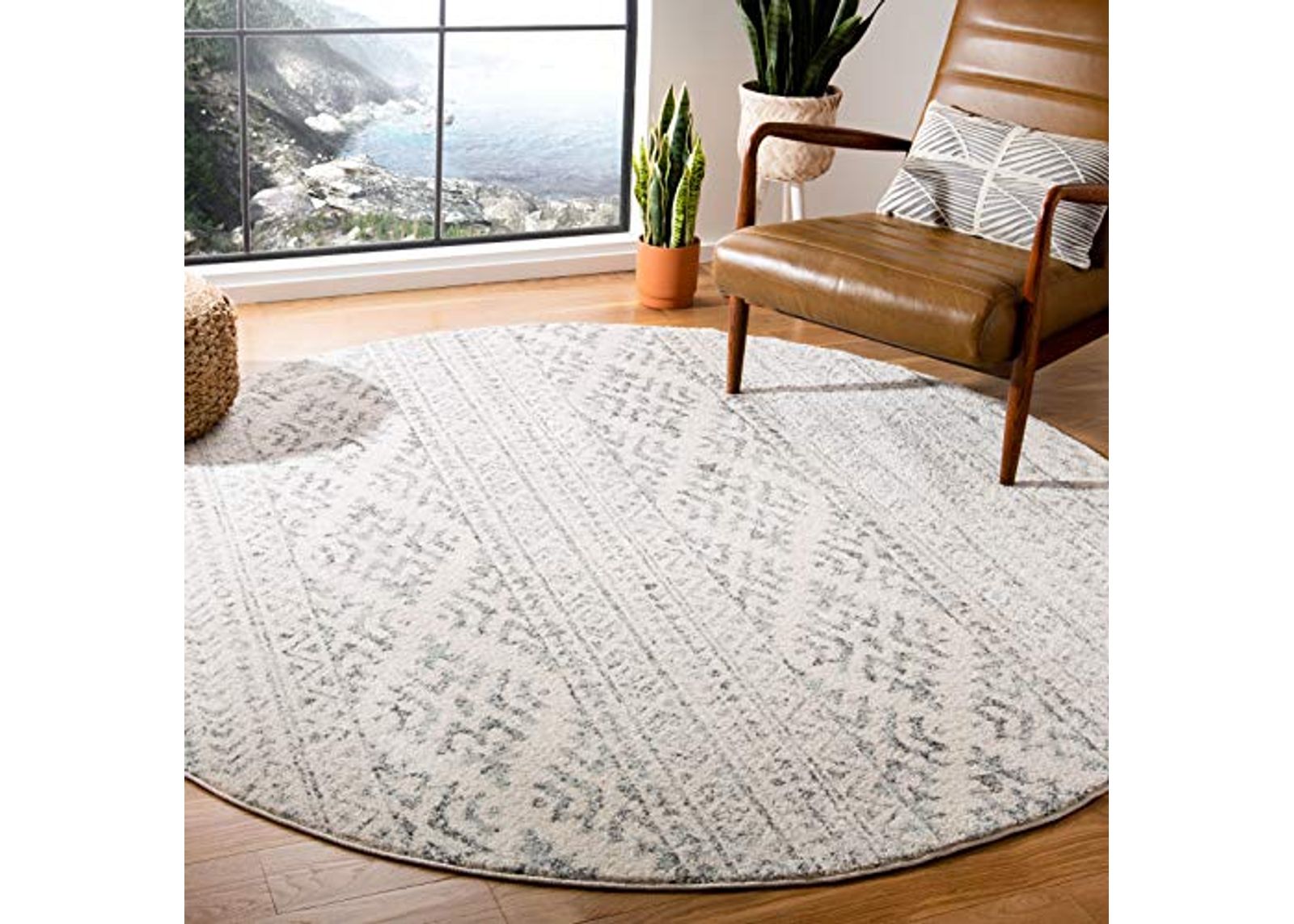 SAFAVIEH Tulum Collection 5' Round Ivory/Grey TUL272A Moroccan Boho Tribal Non-Shedding Dining Room Entryway Foyer Living Room Bedroom Area Rug