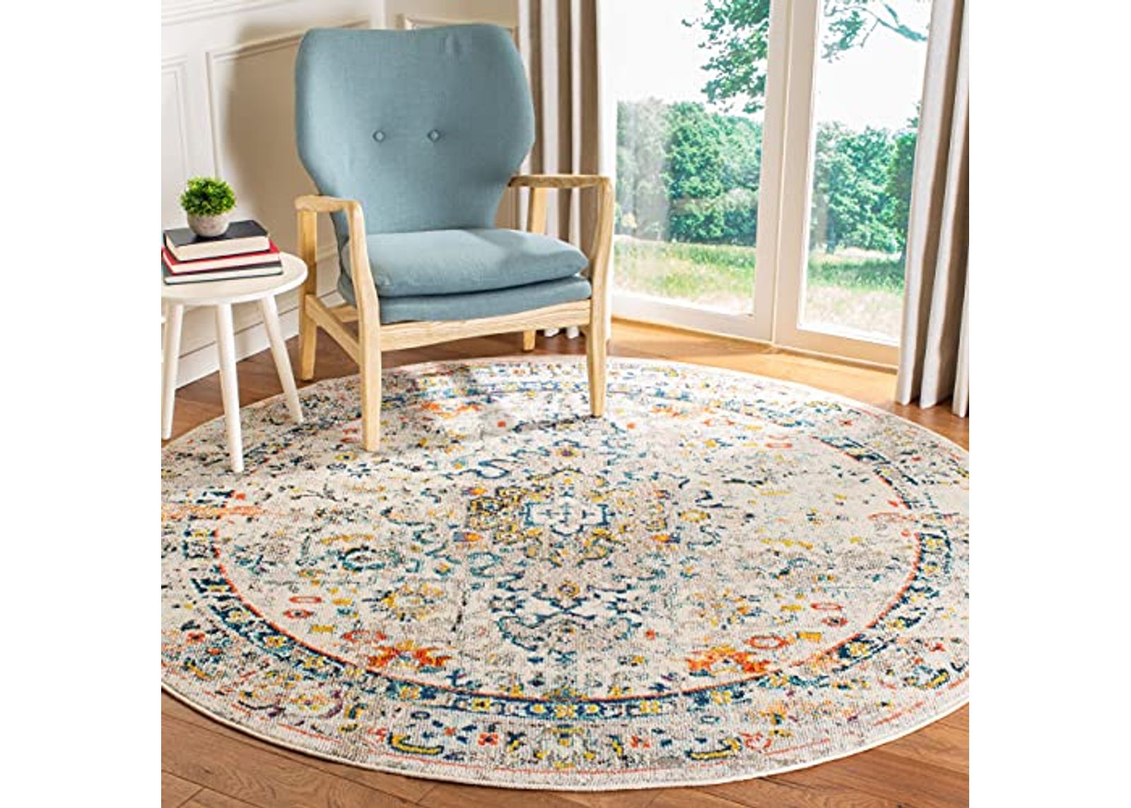 SAFAVIEH Madison Collection 5' Round Cream/Blue MAD474B Boho Distressed Medallion Non-Shedding Dining Room Entryway Foyer Living Room Bedroom Area Rug