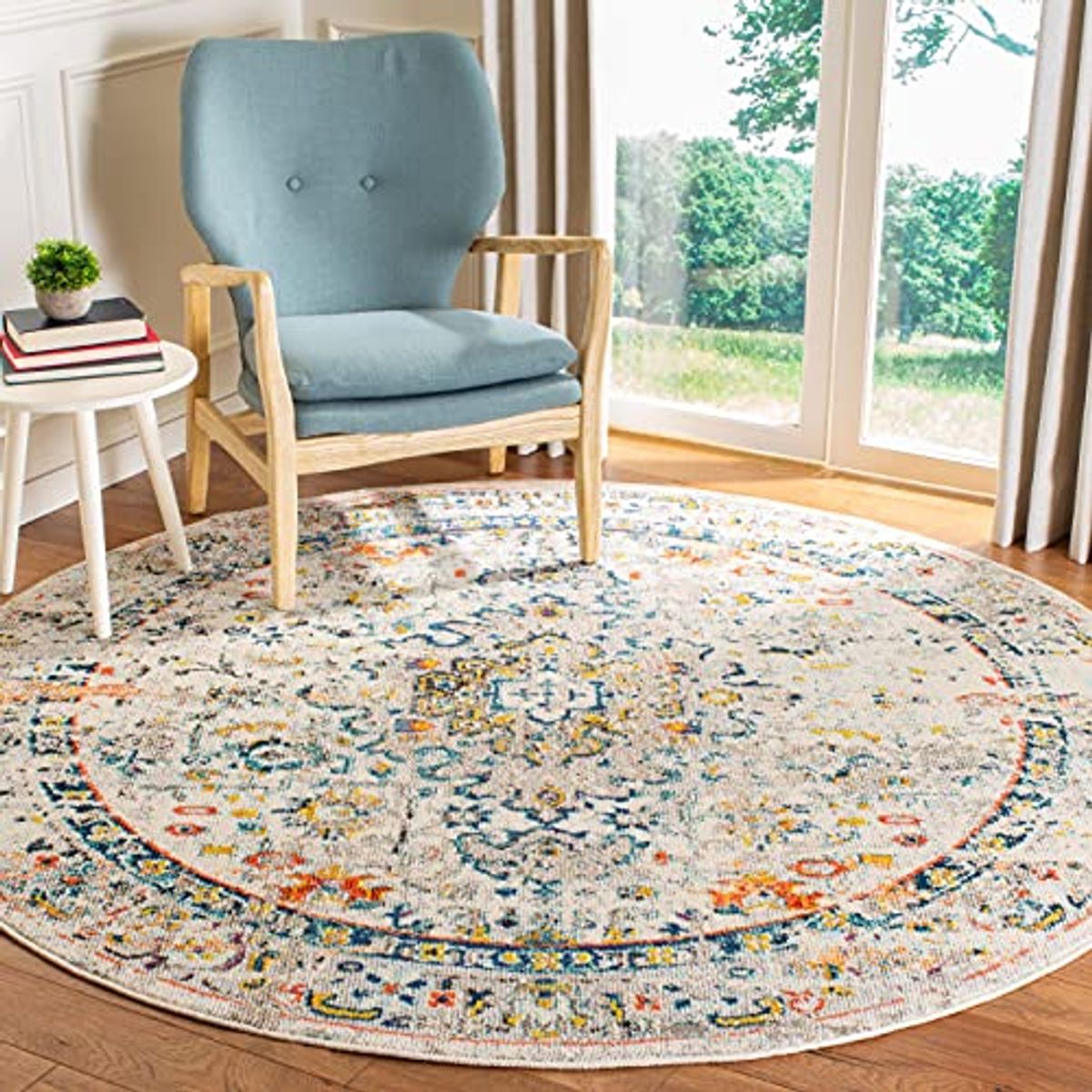 SAFAVIEH Madison Collection 5' Round Cream/Blue MAD474B Boho Distressed Medallion Non-Shedding Dining Room Entryway Foyer Living Room Bedroom Area Rug