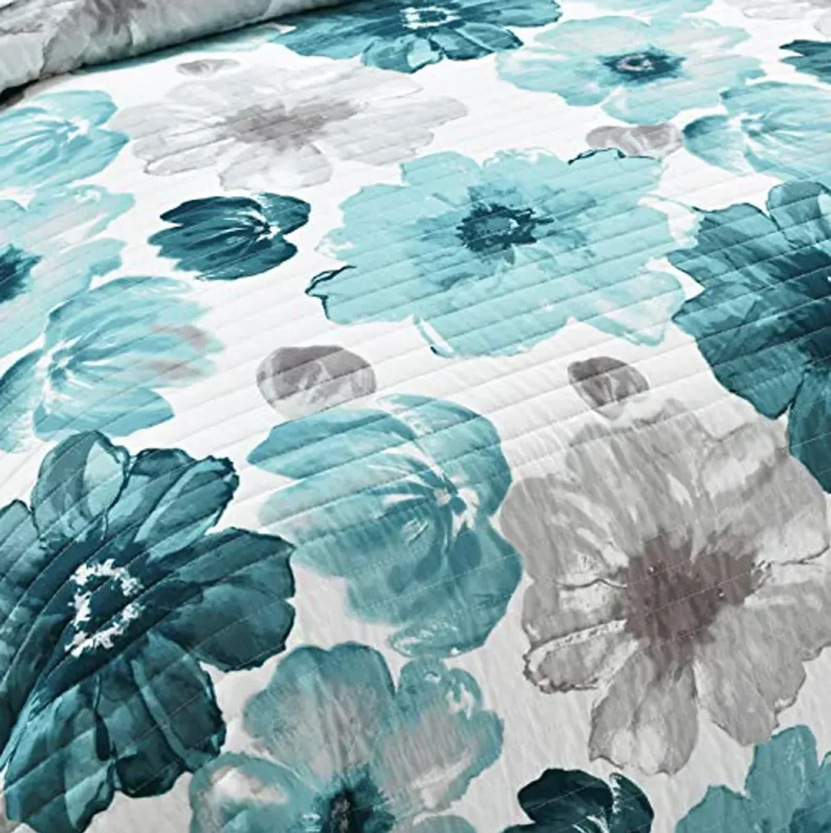 Lush Decor Leah Reversible Floral Quilt Set, 3 Piece Set, King, Blue - Charming Floral Bedding Set - Large Blooming Watercolor Flowers