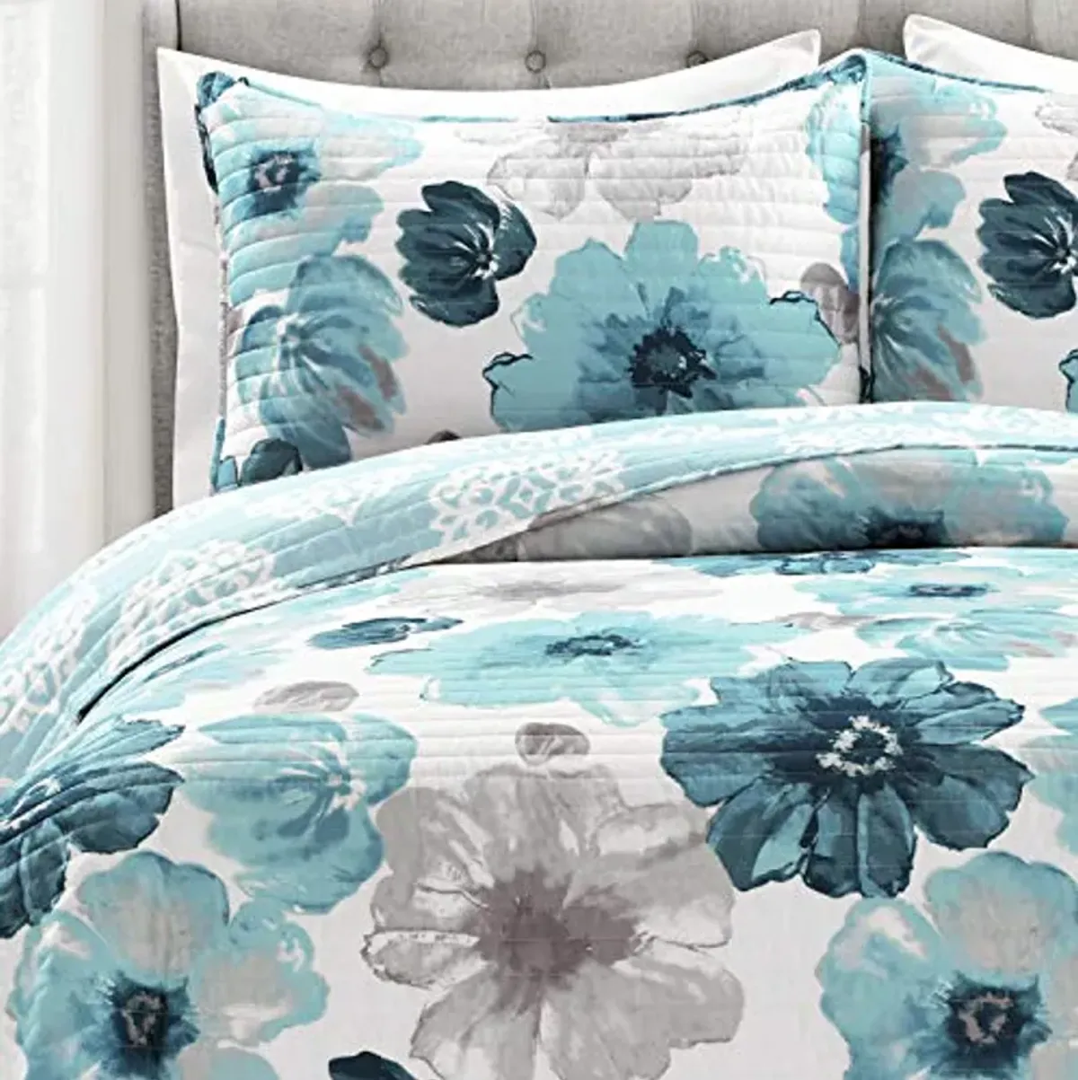 Lush Decor Leah Reversible Floral Quilt Set, 3 Piece Set, King, Blue - Charming Floral Bedding Set - Large Blooming Watercolor Flowers