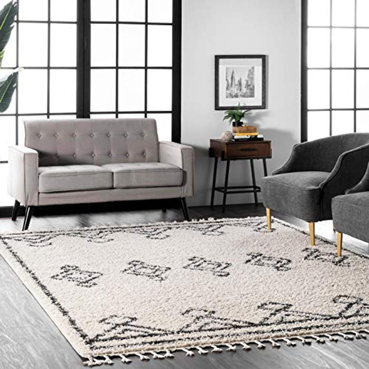 nuLOOM Mackie Moroccan Tasseled Shag Area Rug, 5' Round, Off-white