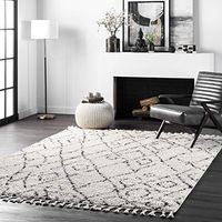 nuLOOM Nieves Moroccan Diamond Shag Area Rug, 5' Square, Off-white