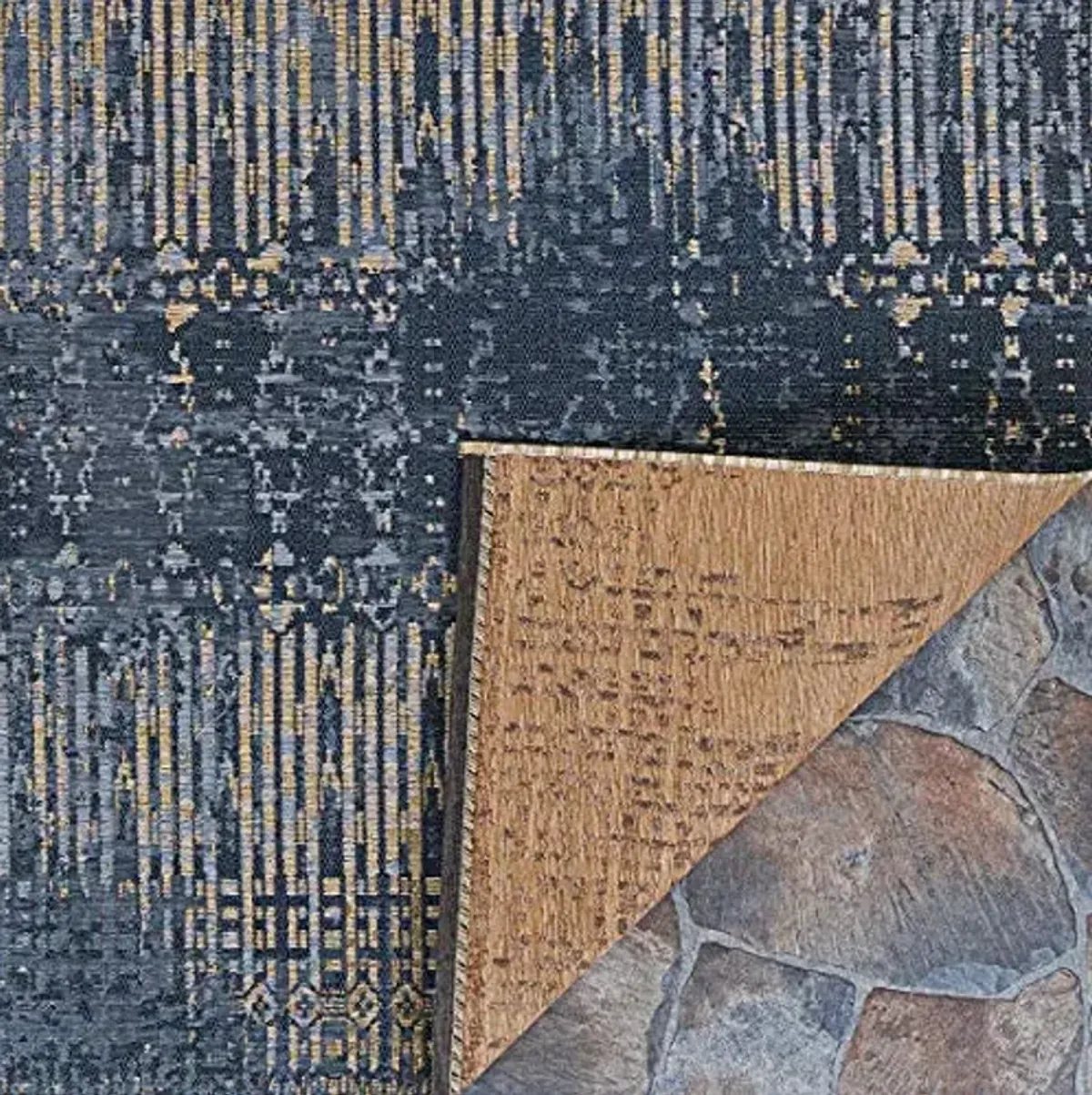 Couristan Dolce Blue Nile Indigo Indoor/Outdoor Area Rug, 2'3" x 3'11"