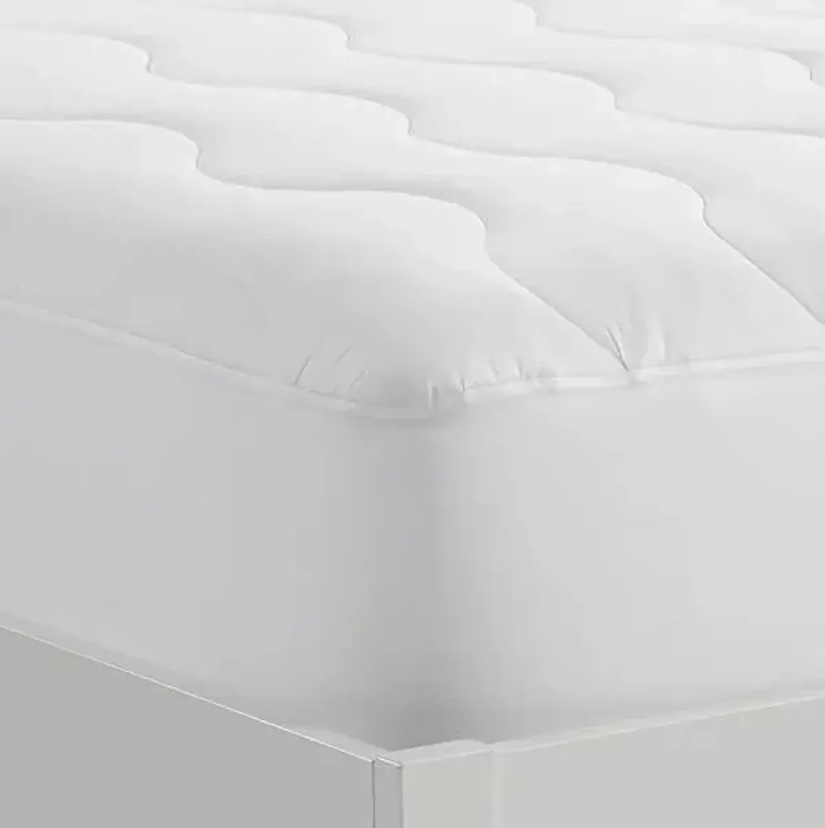 Serta Air Dry Extra Comfort Performance Fabric Quilted Mattress Pad, Cooling and Breathable Mattress Cover, Moisture Wicking Protection with 15" Deep Pocket, Queen, White
