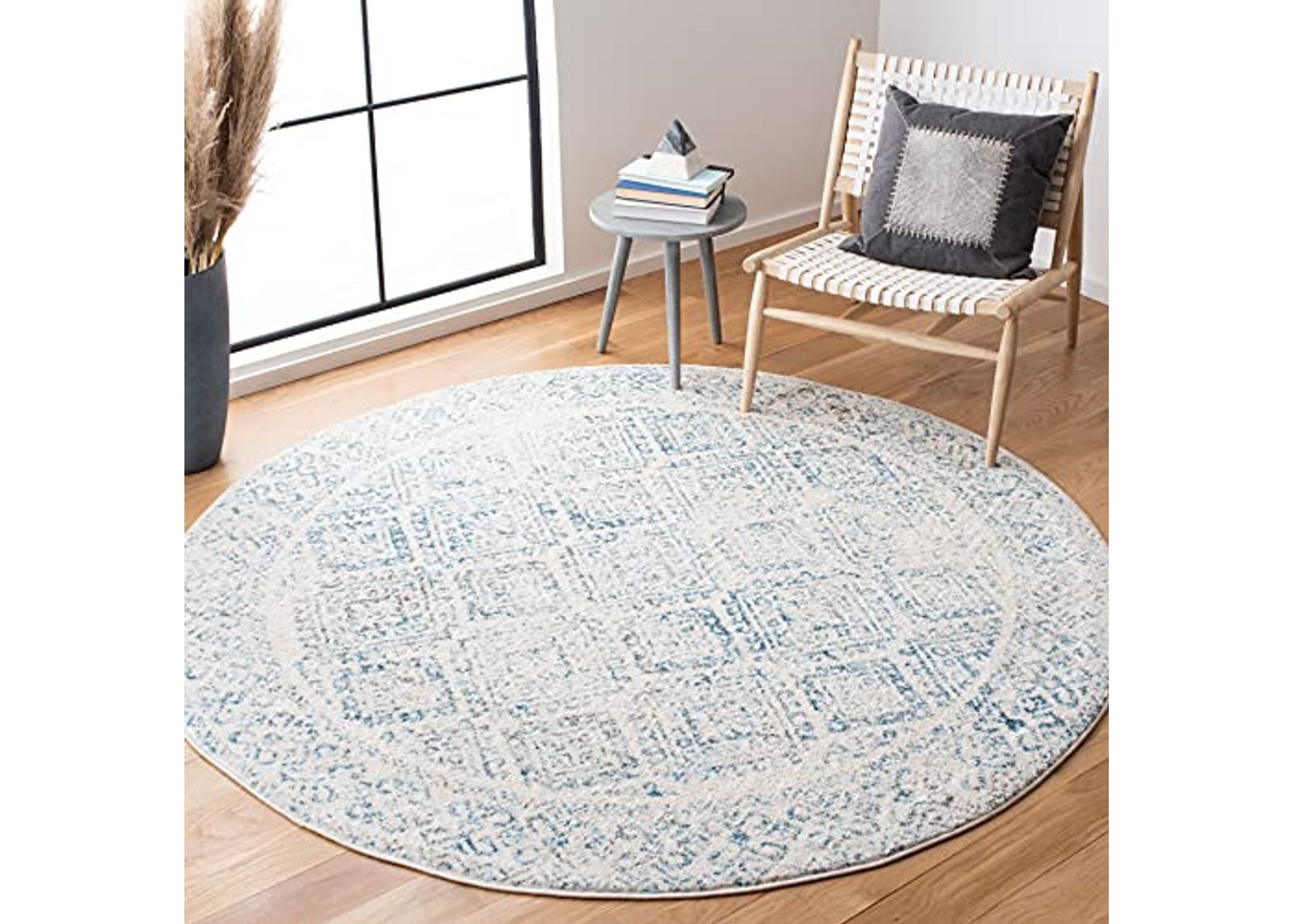 SAFAVIEH Tulum Collection 5' Round Ivory / Turquoise TUL264B Moroccan Boho Distressed Non-Shedding Dining Room Entryway Foyer Living Room Bedroom Area Rug