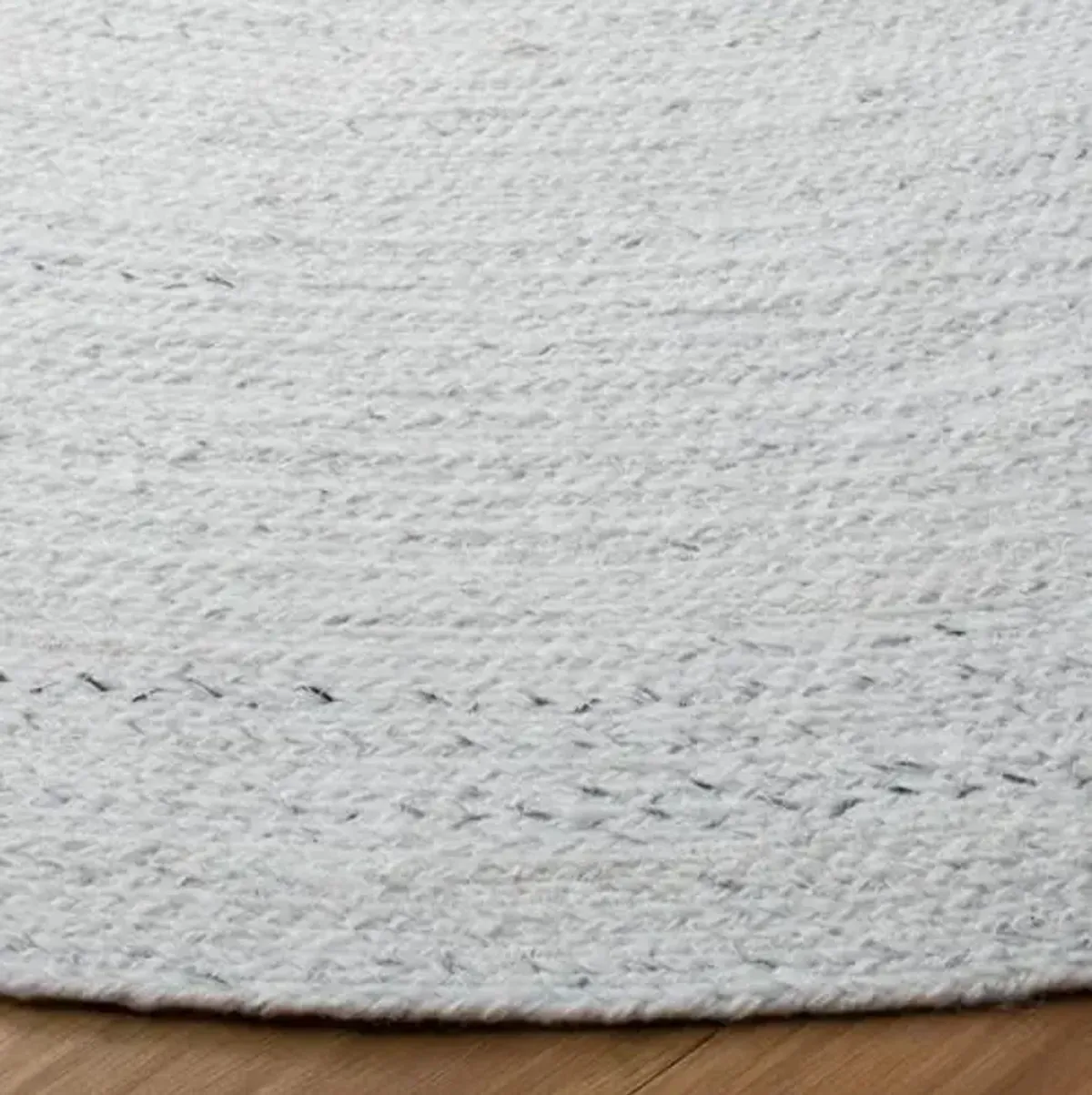 SAFAVIEH Cape Cod Collection 4' Round Ivory CAP224A Handmade Braided Area Rug