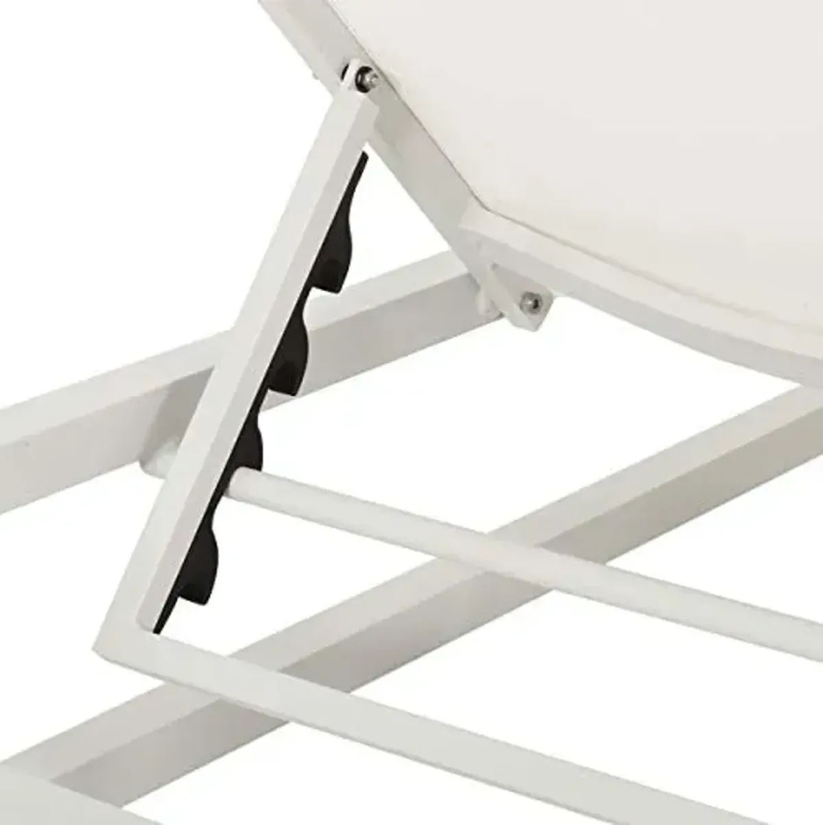 Christopher Knight Home Jerome Outdoor Aluminum Chaise Lounge with Mesh Seating (Set of 2), White