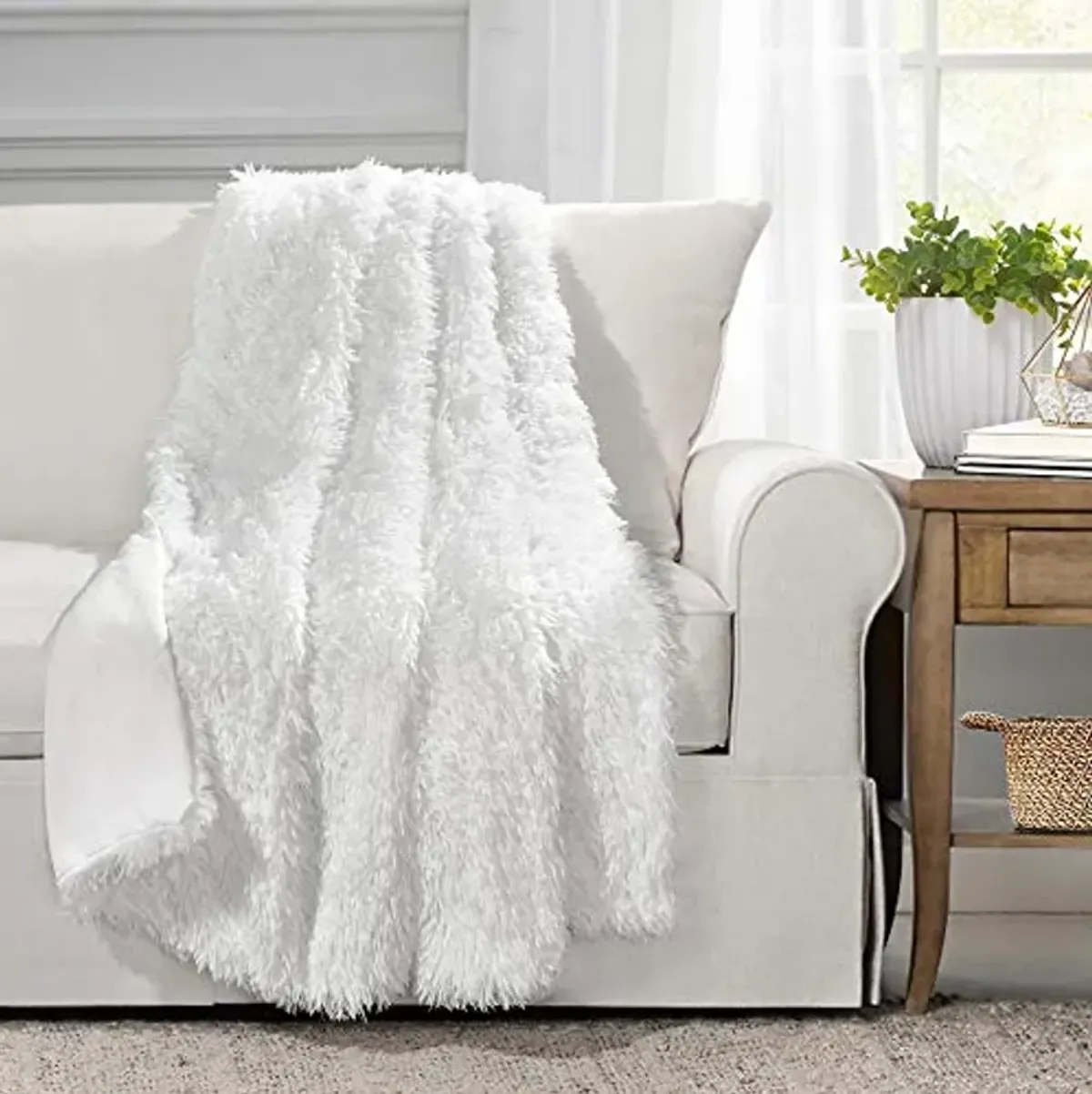 Lush Decor Emma Soft Fluffy Faux Fur Throw Blanket, 50" W x 60" L, White - Warm Fuzzy Throw Blanket for Couch, Bad, and Office