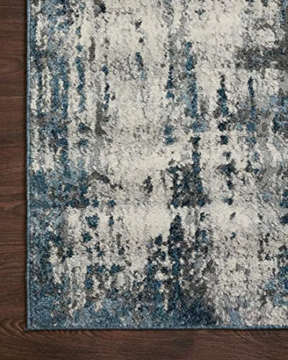 Loloi II Austen Collection AUS-01 Natural/Ocean 3'-11" x 5'-7" Accent Rug