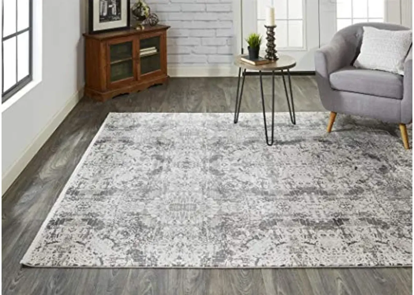 Feizy Rugs - Cadiz Collection, Transitional Medallion Area Rug - Light Gray/Black 4'10" X 7'10"