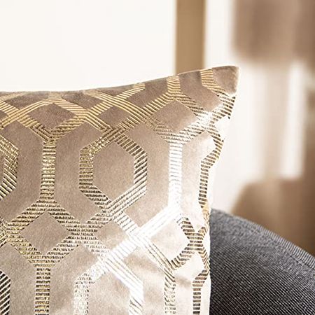 Safavieh Home Collection Krema Art Deco 18-inch Taupe/Gold Decorative Accent Pillow PLS7152A-1818