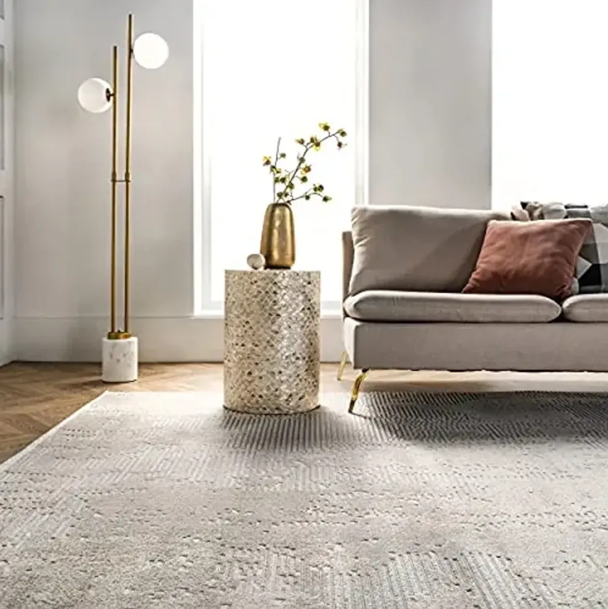 nuLOOM Alice Light Grey/Ivory, 4' x 6', Modern Abstract, Recycled Materials, Comfy and Soft, High Traffic, Stain Resistant, Durable Area Rug for Bedroom, Living Room, Dining Space, Entryway