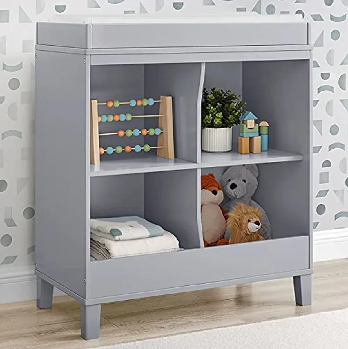 Delta Children Huck Convertible Changing Table, Grey