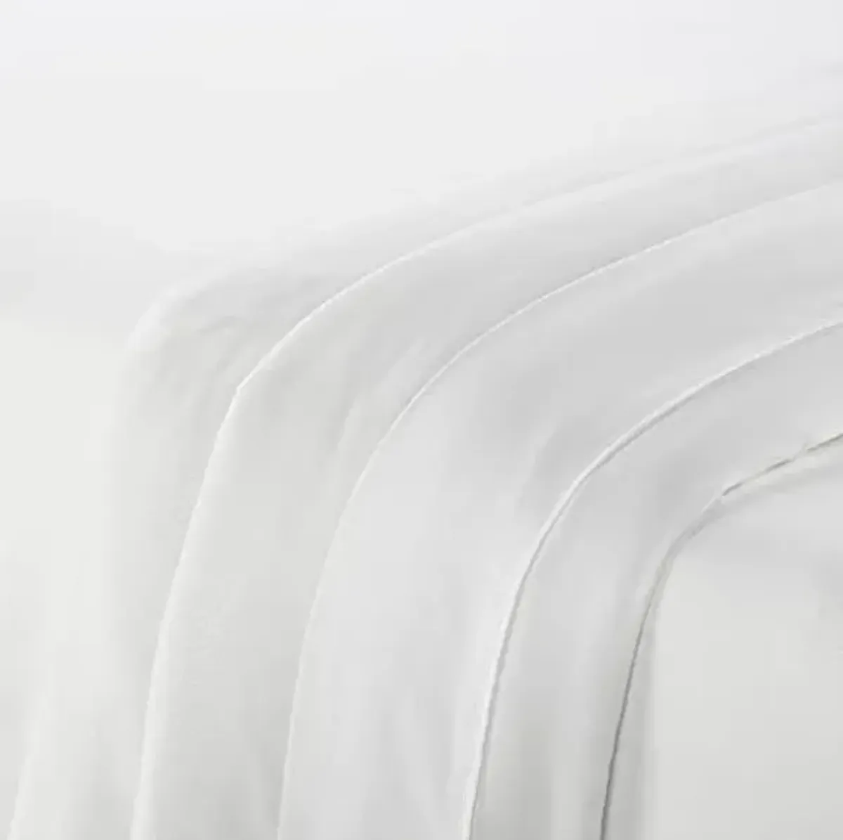 Serta Simply Clean Super Soft Hypoallergenic Stain Resistant Deep Pocket 4 Pieces Solid Bed Sheet Set, Queen, White