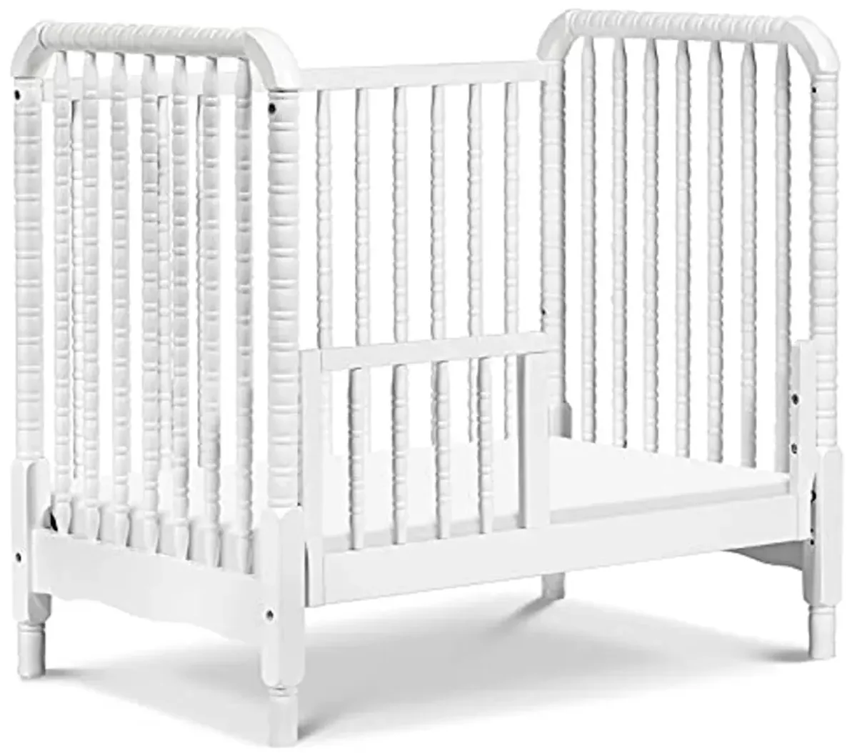 DaVinci Jenny Lind 3-in-1 Convertible Mini Crib in White, Removable Wheels, Greenguard Gold Certified