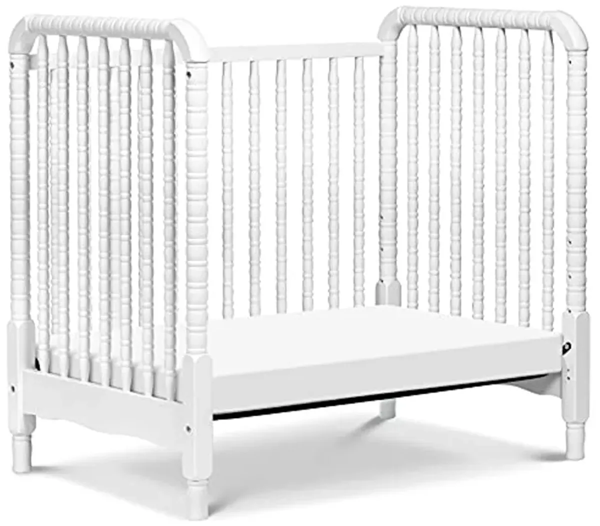 DaVinci Jenny Lind 3-in-1 Convertible Mini Crib in White, Removable Wheels, Greenguard Gold Certified