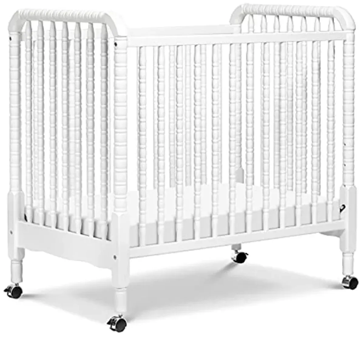 DaVinci Jenny Lind 3-in-1 Convertible Mini Crib in White, Removable Wheels, Greenguard Gold Certified