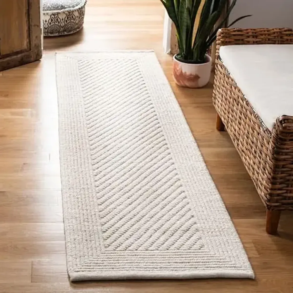 SAFAVIEH Natura Collection Runner Rug - 2'3" x 12', Ivory, Handmade Wool, Ideal for High Traffic Areas in Living Room, Bedroom (NAT450A)