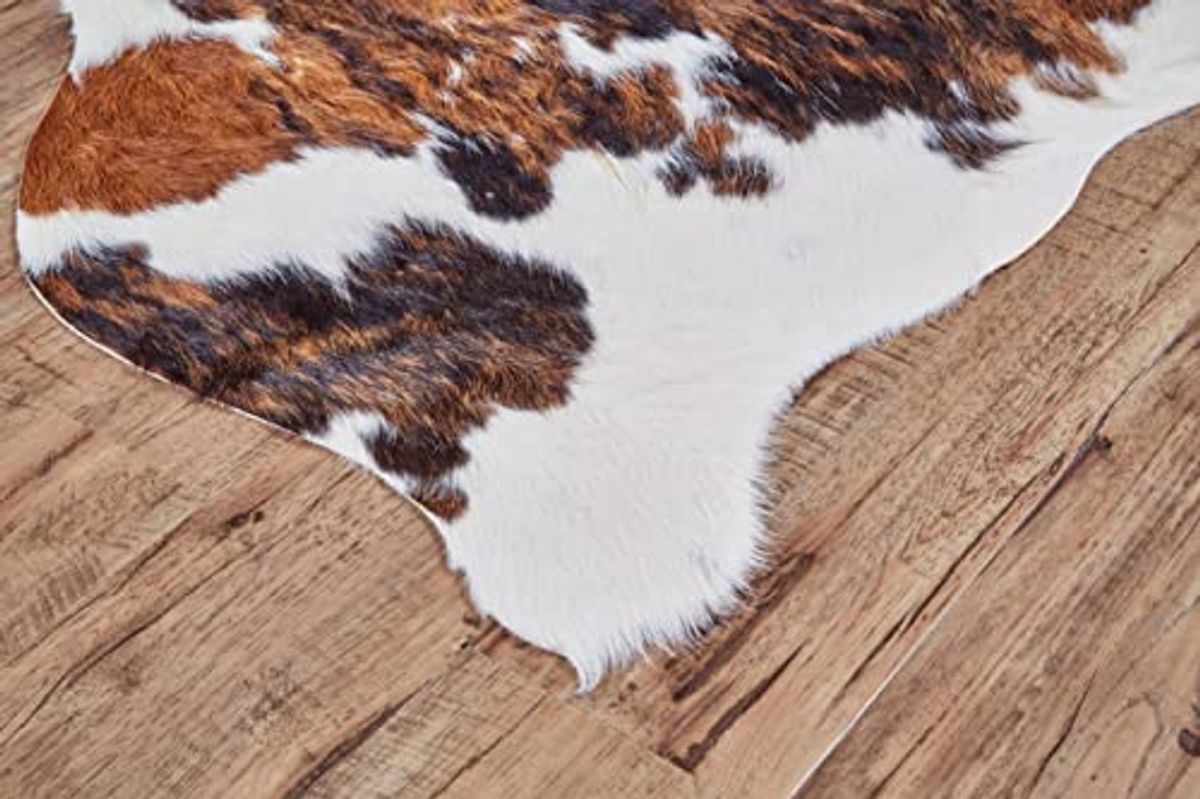 Feizy Rugs - Bartlett Premium On-Hair Cowhide, Black/Tan with White, Large, Shaped