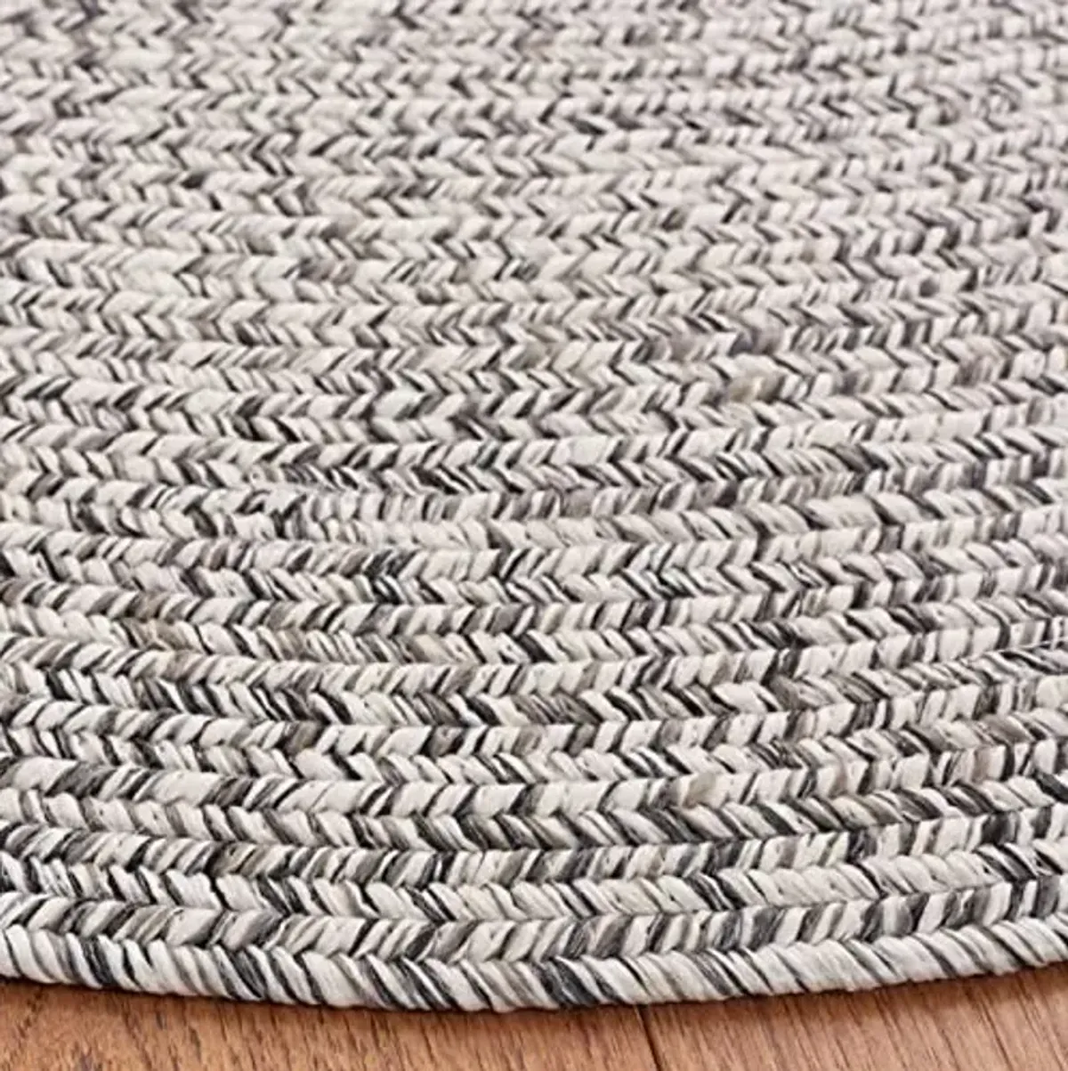 SAFAVIEH Washable Rug Outdoor Braided Collection - 4' x 6' Oval, Grey & Ivory, Handmade & Reversible, Non-Shedding & Easy to Clean, Ideal for Patio, Backyard, Mudroom (BRA201F)