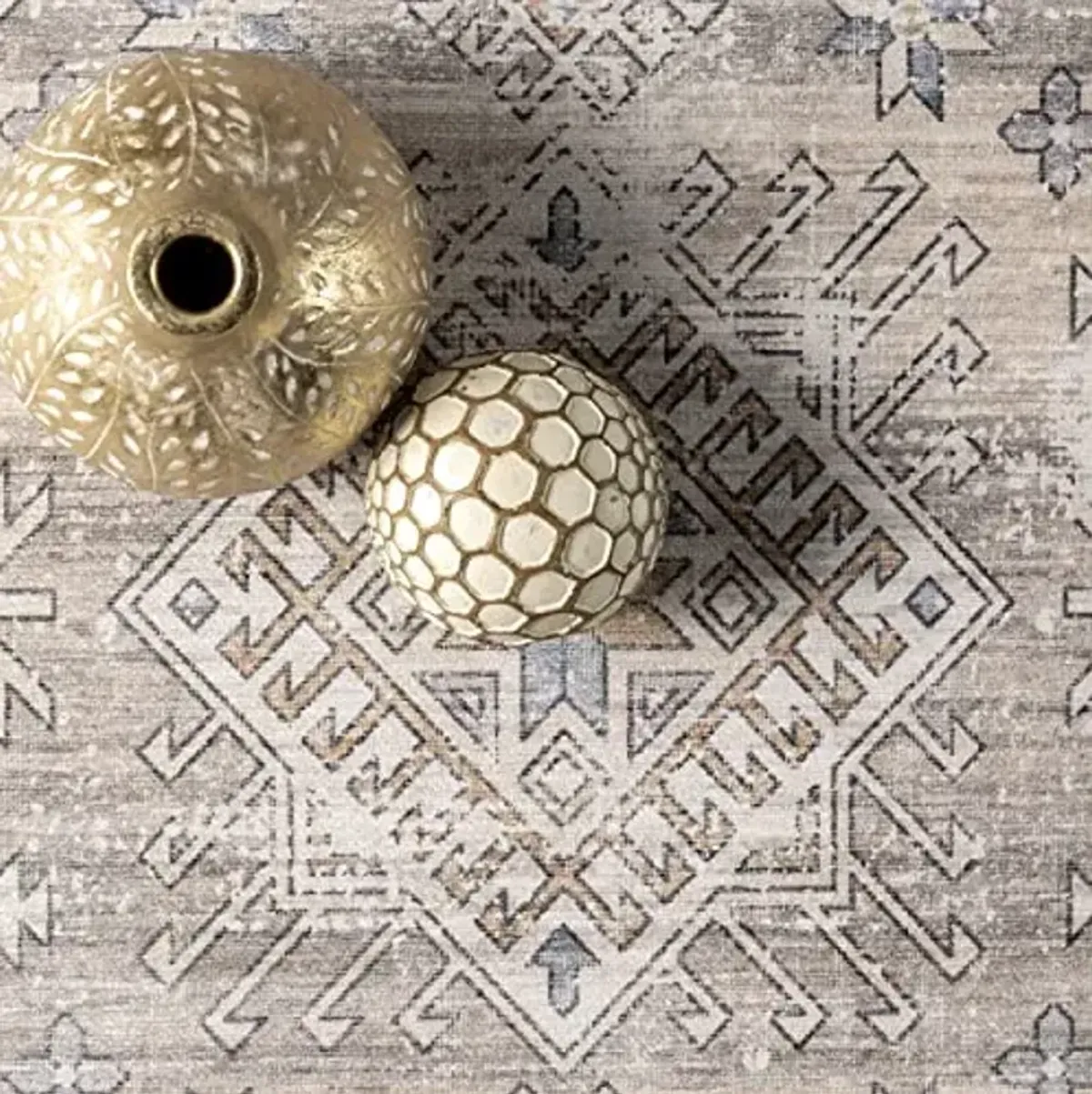 nuLOOM 2' x 8' Machine Washable Runner with Waterproof Spill Proof Surface, Non Slip Backing and Stain Resistant for Living Room, Bedroom, Kitchen, Dining Room, Darby Ivory