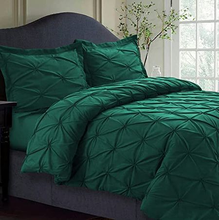 Tribeca Living Twin Duvet Cover Set, Plain Bed Set, Pintuck Microfiber, Wrinkle Resistant, Two Piece Set Includes One Duvet Cover and Sham Pillowcase, Sydney/Emerald Green