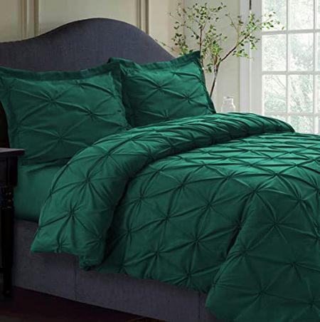 Tribeca Living King Duvet Cover Set, Plain Bed Set, Pintuck Microfiber, Wrinkle Resistant, Three Piece Set Includes One Duvet Cover and Two Sham Pillowcases, Sydney/Emerald Green