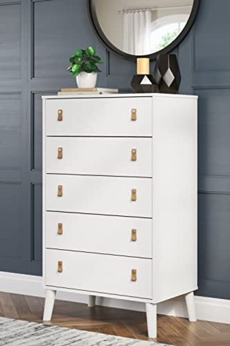 Signature Design by Ashley Aprilyn Contemporary 5 Drawer Chest of Smooth-Gliding Drawers and Safety Stop, White