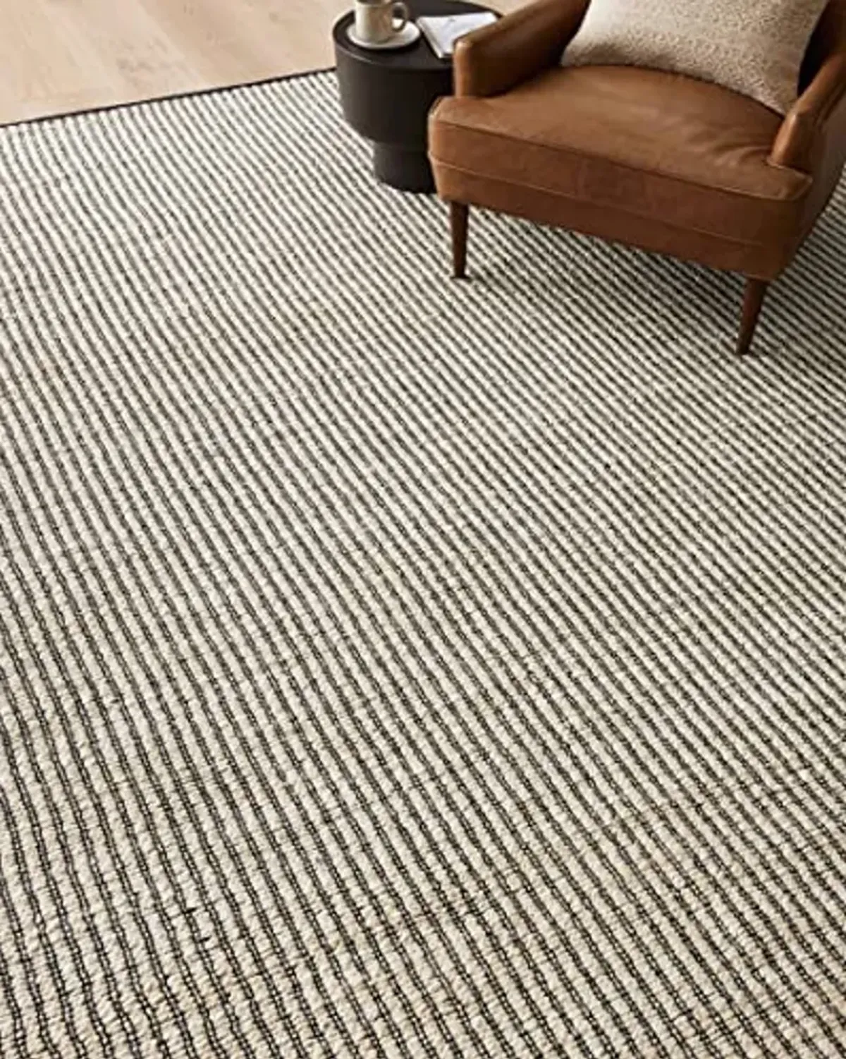 Loloi Angela Rose Colton Collection CON-02 Ivory/Black 2'-0" x 3'-0", .38" Pile Height, Accent Rug